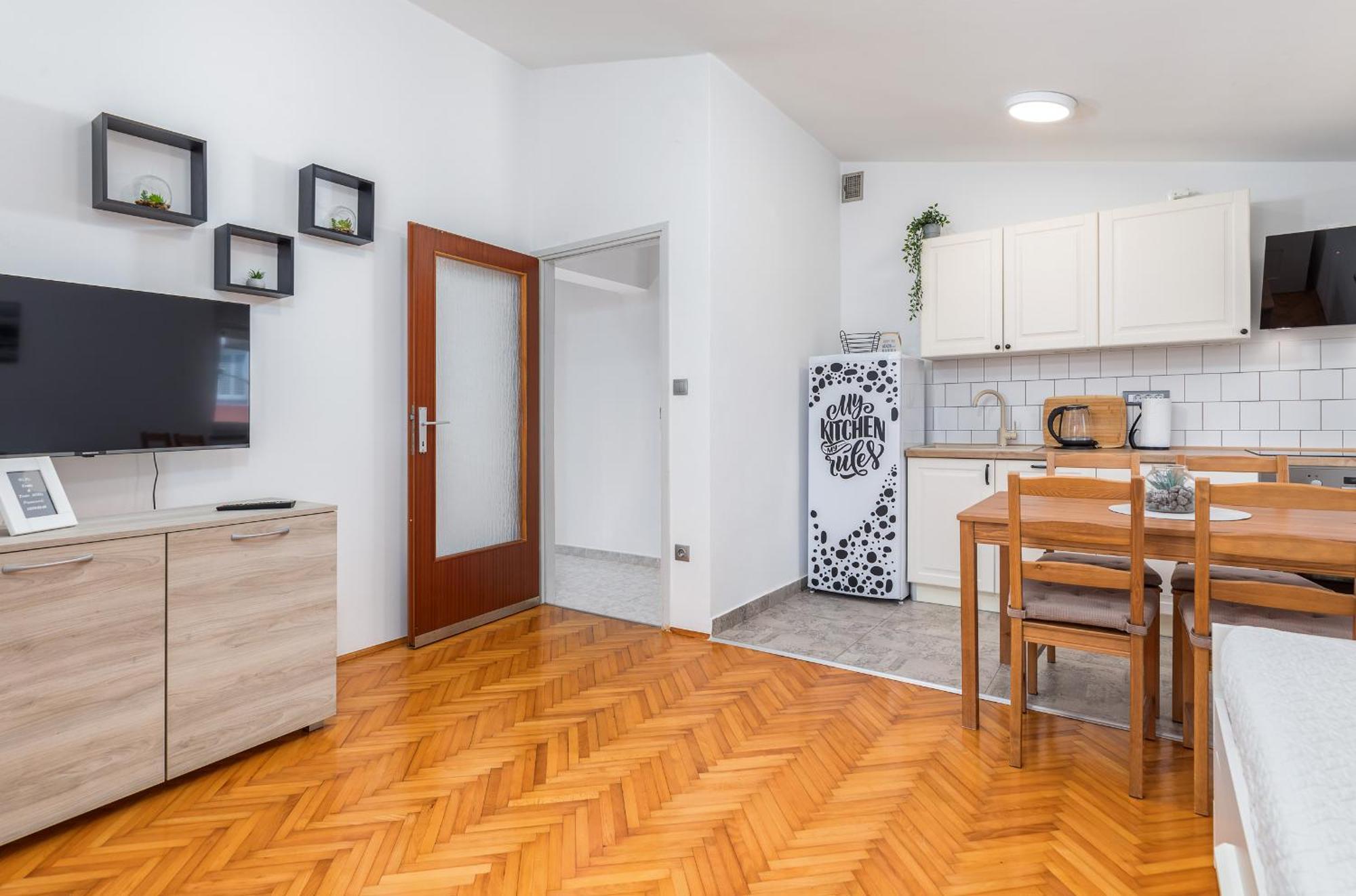 Apartment Tesic Close To The Sea With Shared 4Xbicycles Fažana Extérieur photo