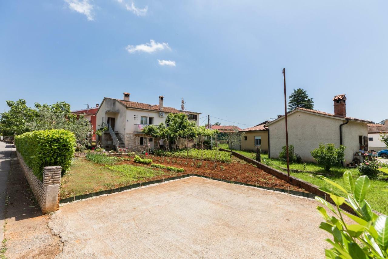 Apartment Tesic Close To The Sea With Shared 4Xbicycles Fažana Extérieur photo